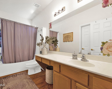 868 E Savannah Drive - Photo Thumbnail 17