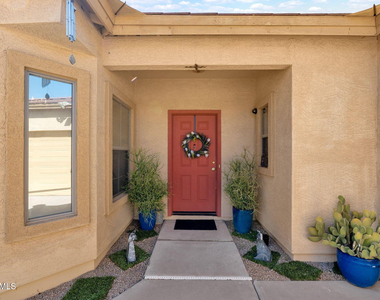 868 E Savannah Drive - Photo Thumbnail 2