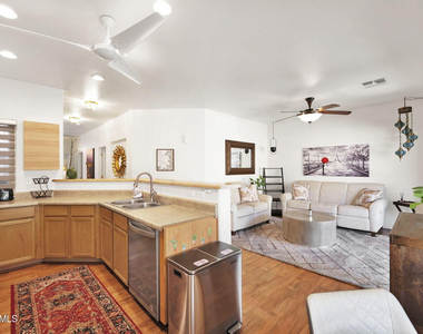 868 E Savannah Drive - Photo Thumbnail 8