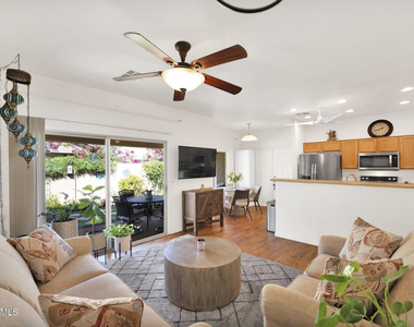 868 E Savannah Drive - Photo Thumbnail 7