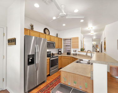 868 E Savannah Drive - Photo Thumbnail 9
