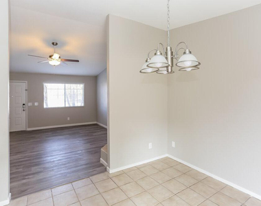 1417 E Irwin Avenue - Photo Thumbnail 4