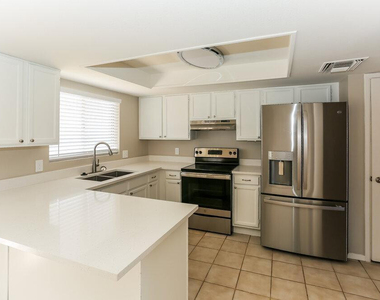 1417 E Irwin Avenue - Photo Thumbnail 6