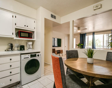 3511 E Montecito Avenue - Photo Thumbnail 13