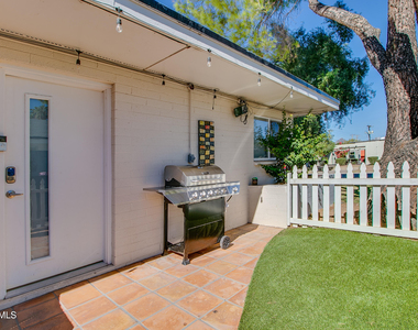 3511 E Montecito Avenue - Photo Thumbnail 4