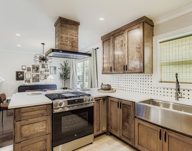 4005 Maury Street - Photo Thumbnail 12