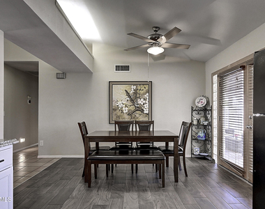 6914 E Beverly Lane - Photo Thumbnail 8
