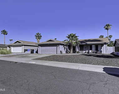 6914 E Beverly Lane - Photo Thumbnail 19