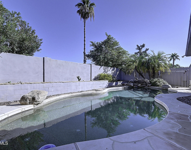 6914 E Beverly Lane - Photo Thumbnail 28
