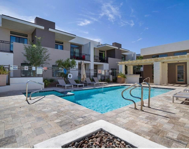 2015 N 50th Street - Photo Thumbnail 13