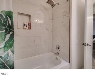 6809 E Earll Drive - Photo Thumbnail 17