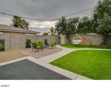 6809 E Earll Drive - Photo Thumbnail 19