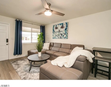 6809 E Earll Drive - Photo Thumbnail 1