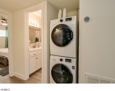 6809 E Earll Drive - Photo Thumbnail 18
