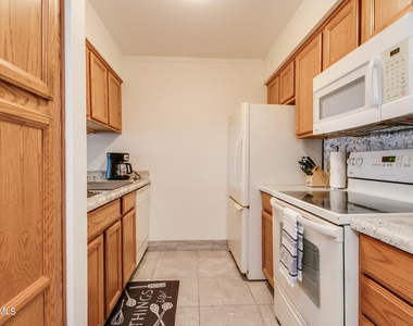 7625 E Camelback Road - Photo Thumbnail 7