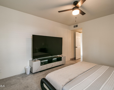 7625 E Camelback Road - Photo Thumbnail 24