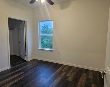6311 White Oak Drive - Photo Thumbnail 13