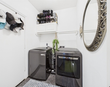 203 Las Brisas Street - Photo Thumbnail 34