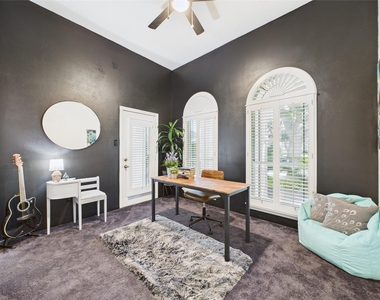 203 Las Brisas Street - Photo Thumbnail 31