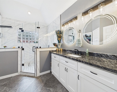 203 Las Brisas Street - Photo Thumbnail 28