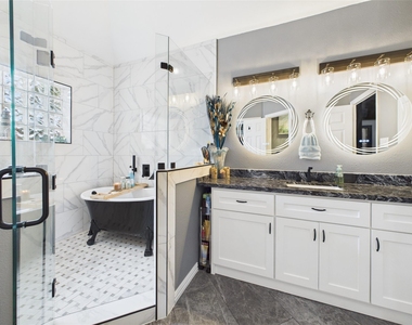 203 Las Brisas Street - Photo Thumbnail 24
