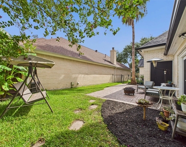 203 Las Brisas Street - Photo Thumbnail 38