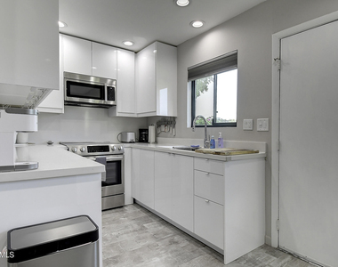 4610 N 68th Street - Photo Thumbnail 13