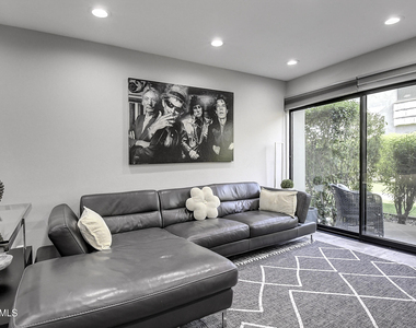4610 N 68th Street - Photo Thumbnail 3