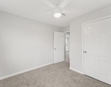 4630 Clover Street - Photo Thumbnail 17