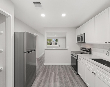4630 Clover Street - Photo Thumbnail 14