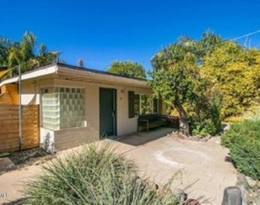 830 E Maryland Avenue - Photo Thumbnail 14