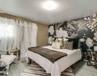 830 E Maryland Avenue - Photo Thumbnail 10