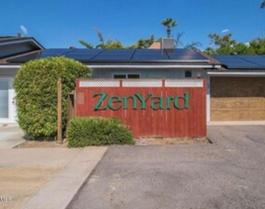 830 E Maryland Avenue - Photo Thumbnail 19