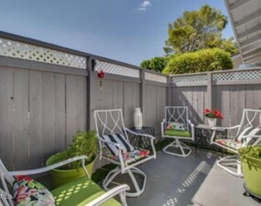 830 E Maryland Avenue - Photo Thumbnail 18