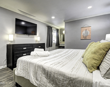 7625 E Camelback Road - Photo Thumbnail 19