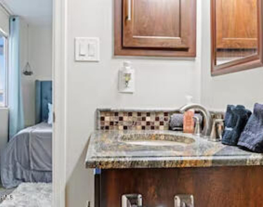 7625 E Camelback Road - Photo Thumbnail 17