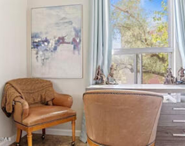 7625 E Camelback Road - Photo Thumbnail 18