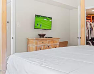 7625 E Camelback Road - Photo Thumbnail 15