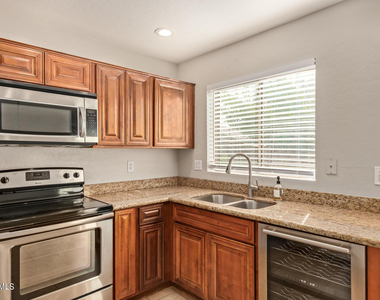 6521 W Pomo Street - Photo Thumbnail 17