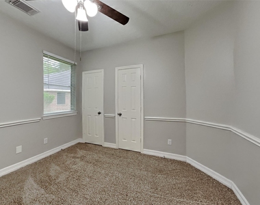 18407 Lost Maples Court - Photo Thumbnail 10