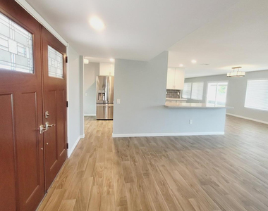 14014 N Cameo Drive - Photo Thumbnail 5