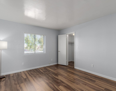 10444 N 69th - Photo Thumbnail 15
