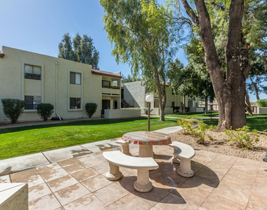 10444 N 69th - Photo Thumbnail 5