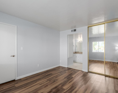 10444 N 69th - Photo Thumbnail 24