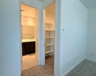 3807 S 65th Avenue - Photo Thumbnail 21