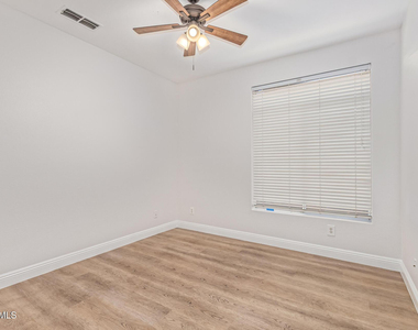 15213 N 55th Way - Photo Thumbnail 34