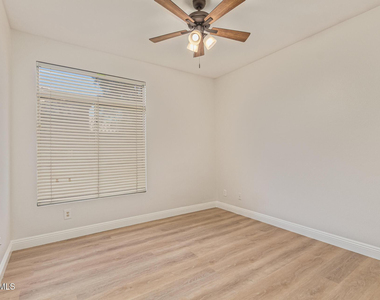 15213 N 55th Way - Photo Thumbnail 28