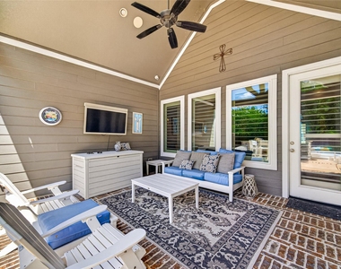 2072 Laurie Darlin Drive - Photo Thumbnail 27