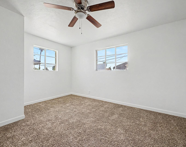 3519 W Orchid Lane - Photo Thumbnail 26