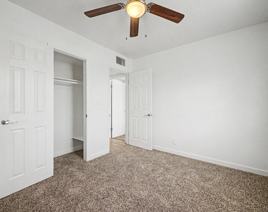 3519 W Orchid Lane - Photo Thumbnail 22